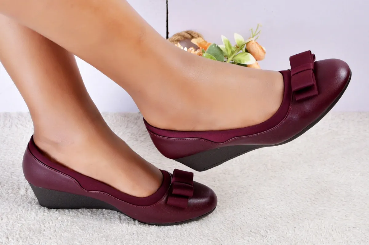 Burgundy Wedge Pumps with Bow