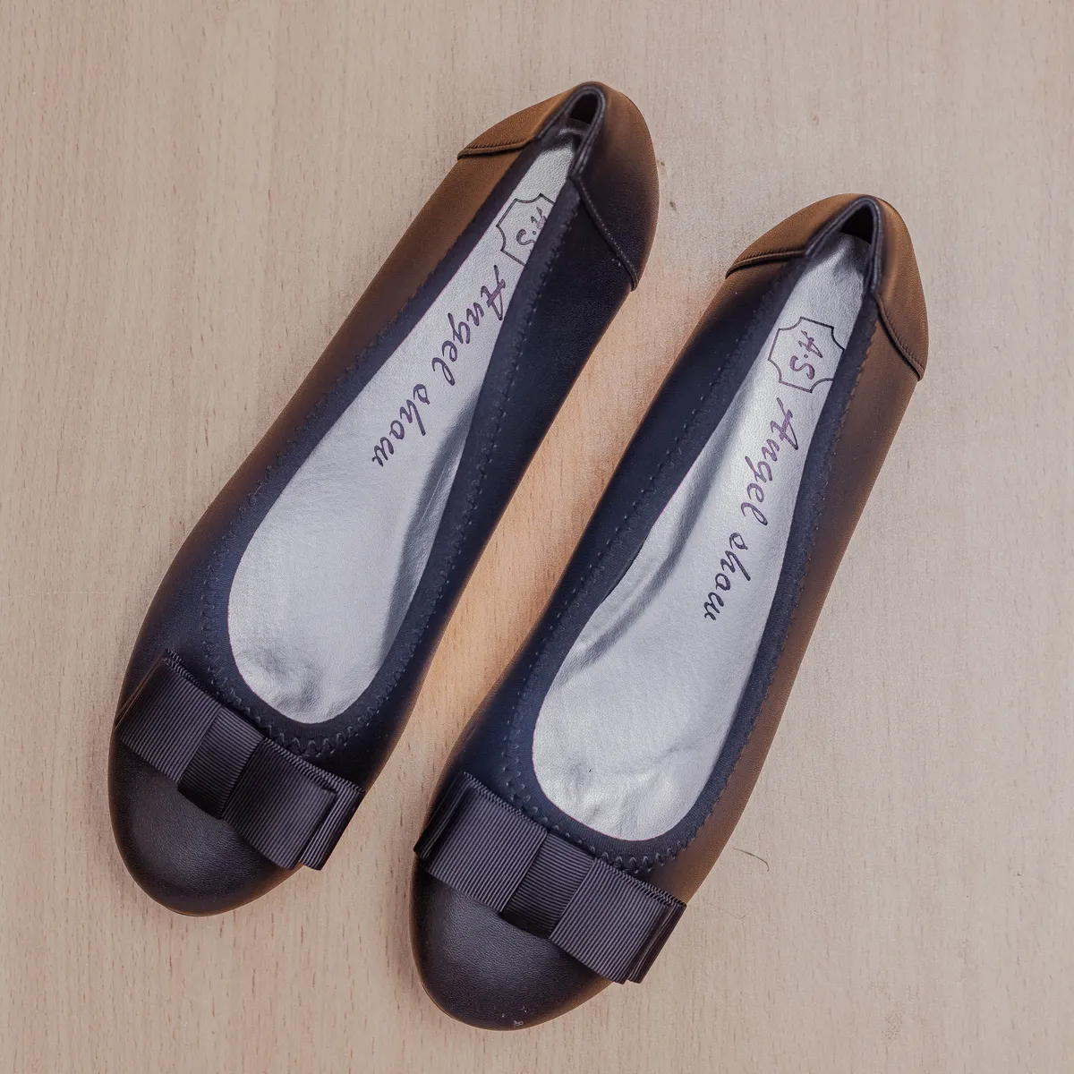 Black Classic Bow Flats